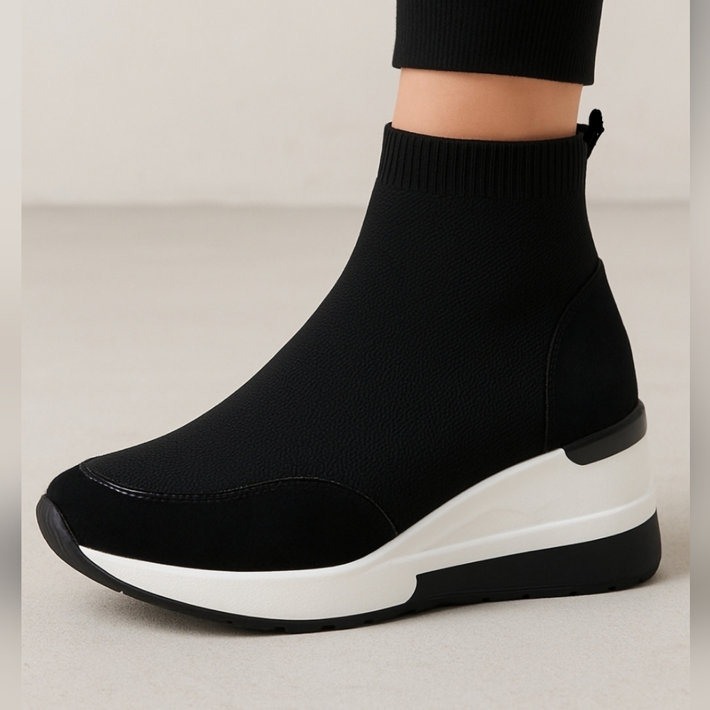 French Connection women's starr wedge sneaker Black color size 7.5 New with bo